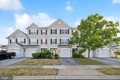 18 Harrowgate Dr, Smyrna, DE 19977