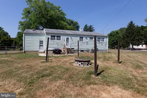 Exterior - 505 Roberta Ave, Dover, DE 19901 photo 2 of 3