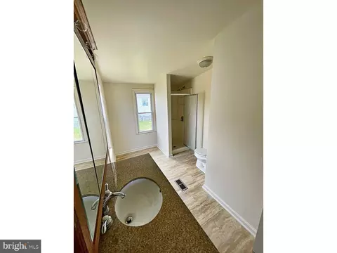 Bath - 14 Karen Pl, Dover, DE 19901 photo 2 of 3