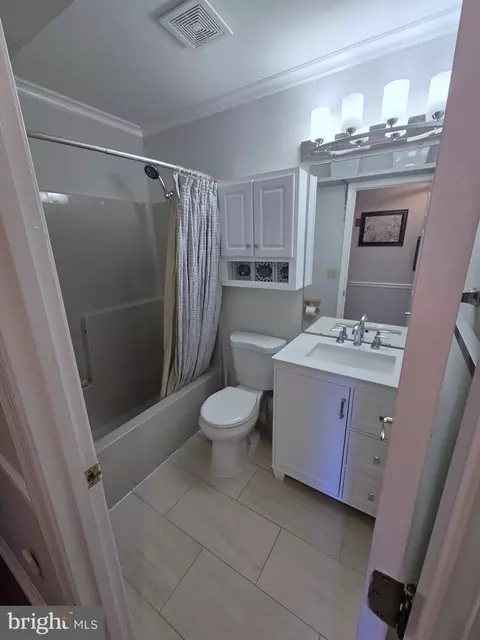 Bath - 8365 Bayside Dr, Dover, DE 19901 photo 1 of 2