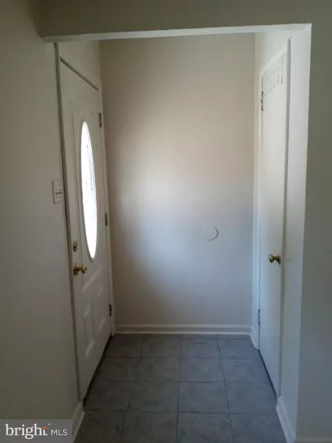 Entry Way - 1 State Cir, Dover, DE 19901 photo 1 of 4