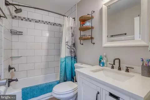 Bath - 907 Chestnut Grove Rd, Dover, DE 19904 photo 1 of 1