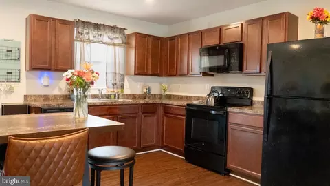 225 Lady Bug Dr, Dover, DE 19901