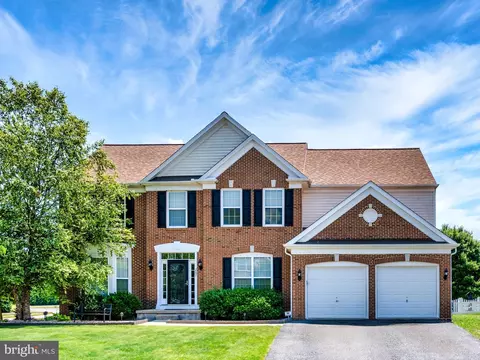 267 W Clarendon Dr, Smyrna, DE 19977