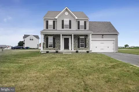 8 Tiburan Ct, Felton, DE 19943