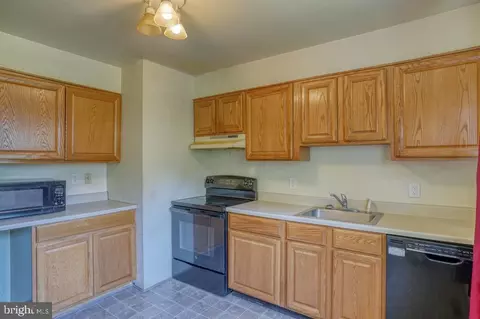 Kitchen - 1497 John Clark Rd, Dover, DE 19904 photo 2 of 2