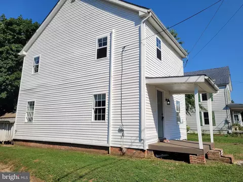 22 N Main St, Magnolia, DE 19962