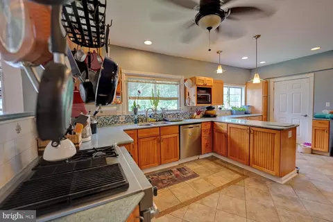 Kitchen - 308 Kings Hwy, Dover, DE 19901 photo 5 of 5