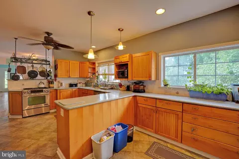 Kitchen - 308 Kings Hwy, Dover, DE 19901 photo 2 of 5