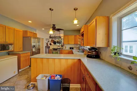 Kitchen - 308 Kings Hwy, Dover, DE 19901 photo 3 of 5
