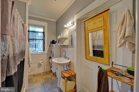 Bath - 308 Kings Hwy, Dover, DE 19901 photo 1 of 3