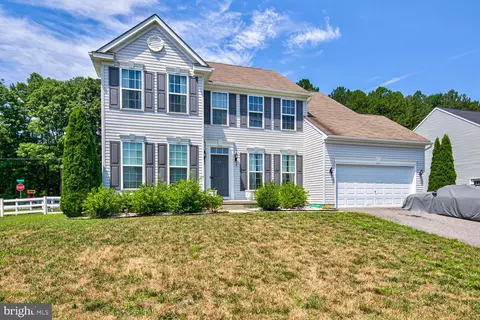 19 Oakwynn Cir, Smyrna, DE 19977