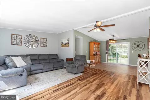 371 Squawigm Rd, Dover, DE 19901 photo 5
