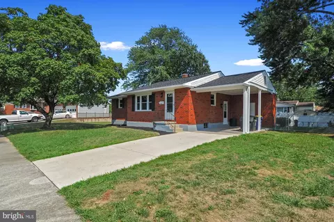Exterior - 994 Boggs Dr, Dover, DE 19901 photo 2 of 4