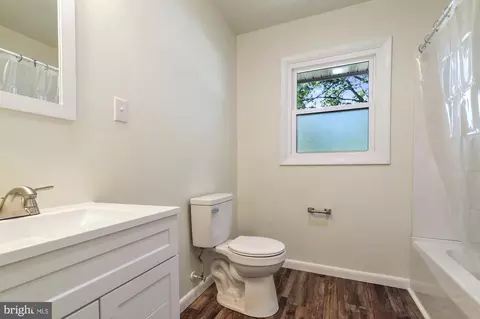 Bath - 994 Boggs Dr, Dover, DE 19901 photo 1 of 1