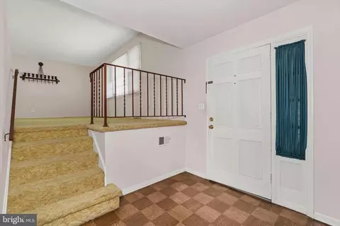 Entry Way - 558 Roberta Ave, Dover, DE 19901 photo 1 of 2