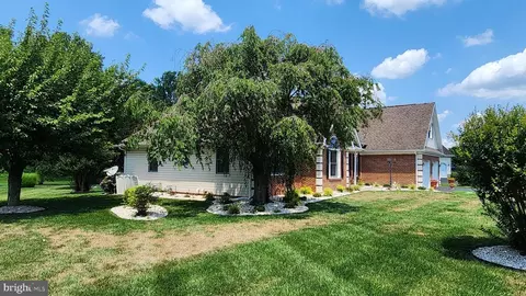 33 N Running Brook Ct, Dover, DE 19904 photo 4