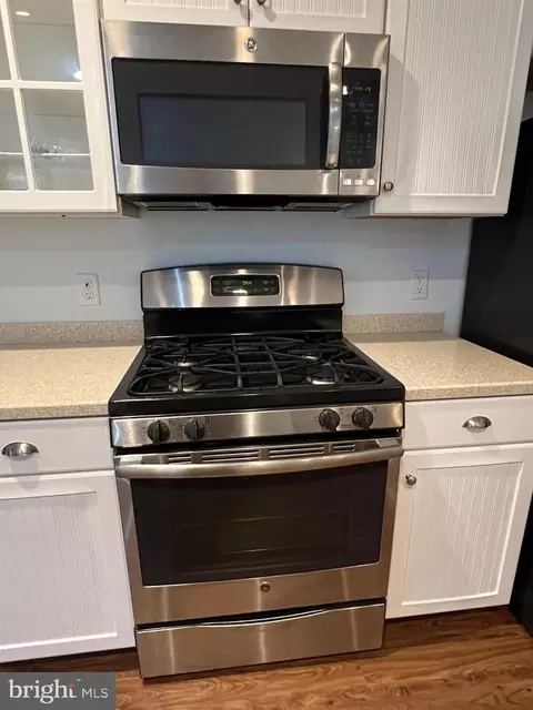 Kitchen - 11 Fairmont Ln, Dover, DE 19904 photo 2 of 2