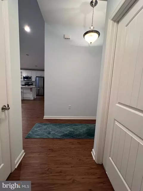 Entry Way - 11 Fairmont Ln, Dover, DE 19904 photo 4 of 5