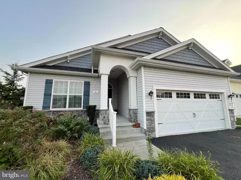 Exterior - 11 Fairmont Ln, Dover, DE 19904 photo 1 of 4
