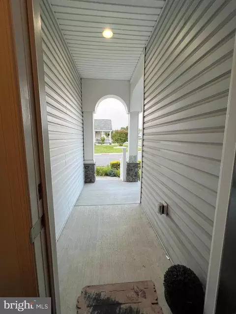 Entry Way - 11 Fairmont Ln, Dover, DE 19904 photo 5 of 5