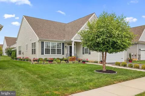 161 E Clarendon Dr, Smyrna, DE 19977