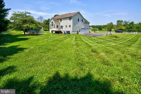 Exterior - 30 Vulcan Ln, Dover, DE 19904 photo 8 of 10