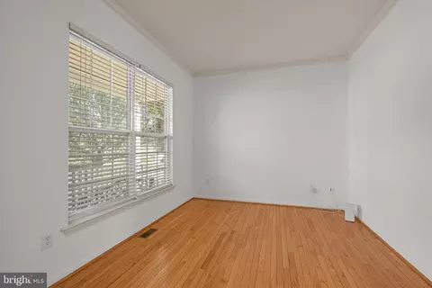 Living - 451 Carrington Dr, Dover, DE 19904 photo 4 of 5