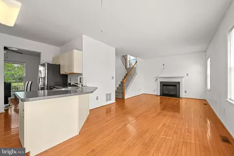 Living - 451 Carrington Dr, Dover, DE 19904 photo 5 of 5