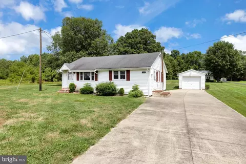 18423 S Dupont Hwy, Harrington, DE 19952