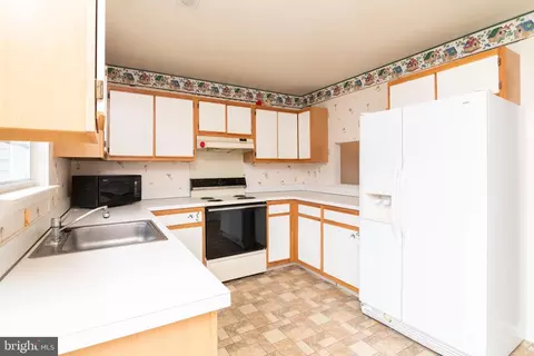 110 Periwinkle Dr, Dover, DE 19904 photo 9