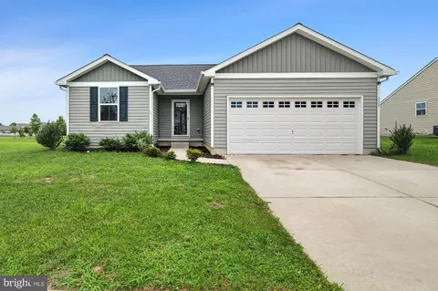 315 Bluecoat St, Dover, DE 19901