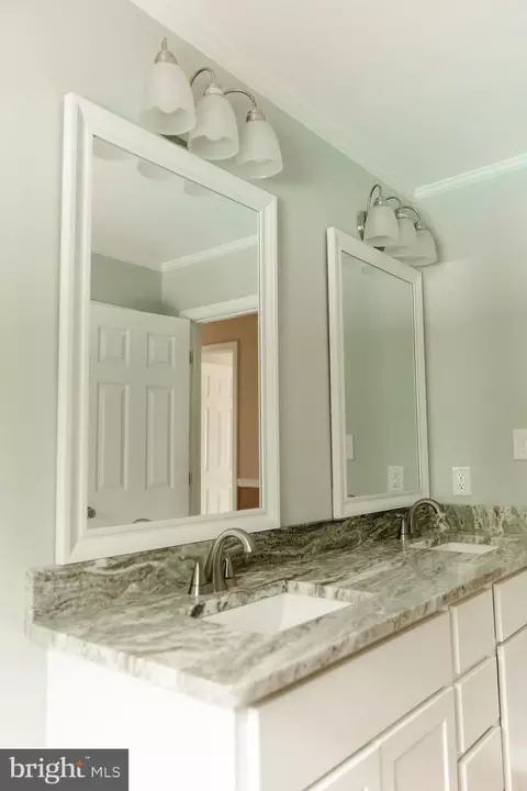 Bath - 130 Springfield Way, Dover, DE 19904 photo 4 of 7