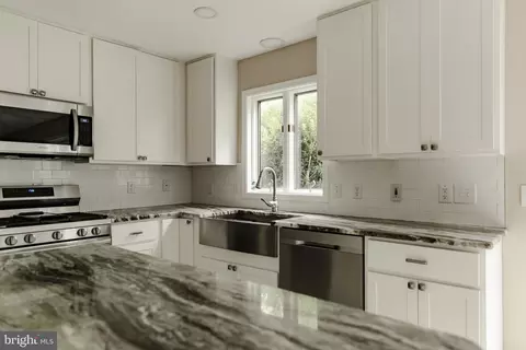 Kitchen - 130 Springfield Way, Dover, DE 19904 photo 6 of 10