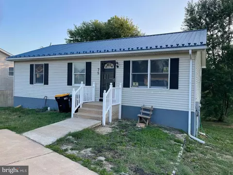 75 Harkins Dr, Smyrna, DE 19977