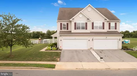 10 Alderbrook Ct, Smyrna, DE 19977