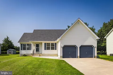 939 Tamara Dr, Smyrna, DE 19977