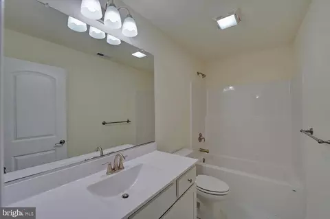 Bath - 182 Pine Valley Rd, Dover, DE 19904 photo 3 of 3