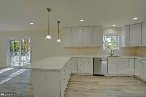 Kitchen - 182 Pine Valley Rd, Dover, DE 19904 photo 3 of 6