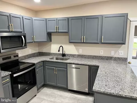 Kitchen - 98 Commerce, Kenton, DE 19955 photo 2 of 3