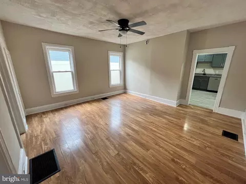 Living - 98 Commerce, Kenton, DE 19955 photo 2 of 4