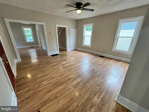 Living - 98 Commerce, Kenton, DE 19955 photo 3 of 4