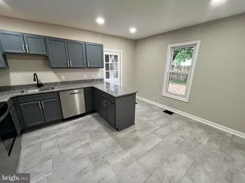 Kitchen - 98 Commerce, Kenton, DE 19955 photo 3 of 3