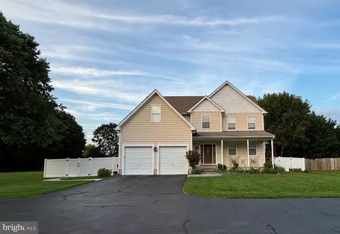 68 Grandview Dr, Magnolia, DE 19962