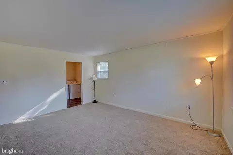 Living - 305 Kesselring Ave, Dover, DE 19904 photo 4 of 5