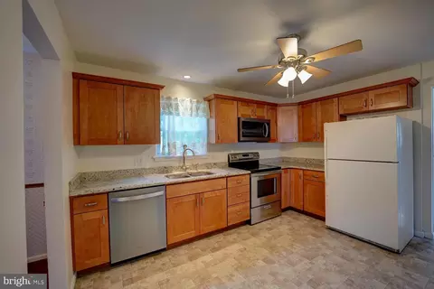 Kitchen - 305 Kesselring Ave, Dover, DE 19904 photo 2 of 2