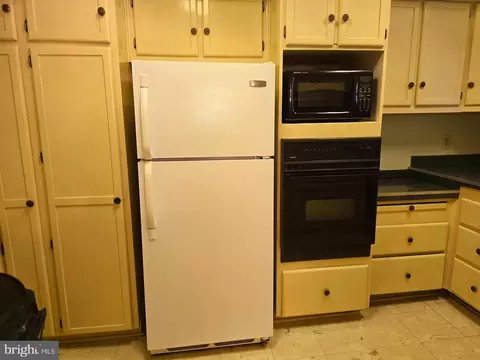 Kitchen - 53 Asbury Ave, Dover, DE 19901 photo 2 of 3