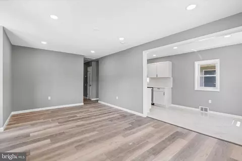 Entry Way - 74 Evergreen Dr, Dover, DE 19901 photo 1 of 12