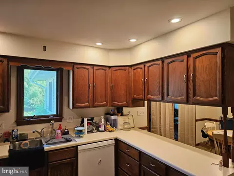 Kitchen - 141 Rodric Ter, Dover, DE 19901 photo 2 of 3