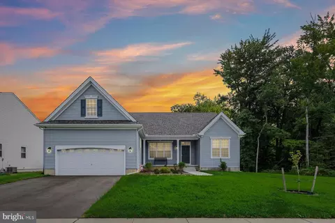 131 Bunchberry Ct, Dover, DE 19904